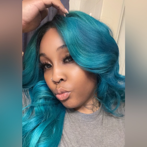 Glueless bodywave unit colored